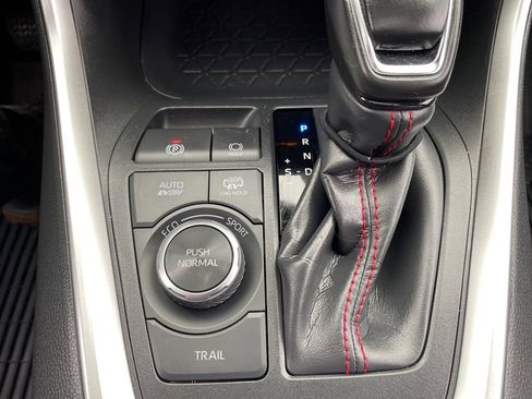 Certified 2023 Toyota RAV4 SE image 32