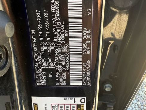Used 2019 Toyota 4Runner SR5 AWD/4WD image 38
