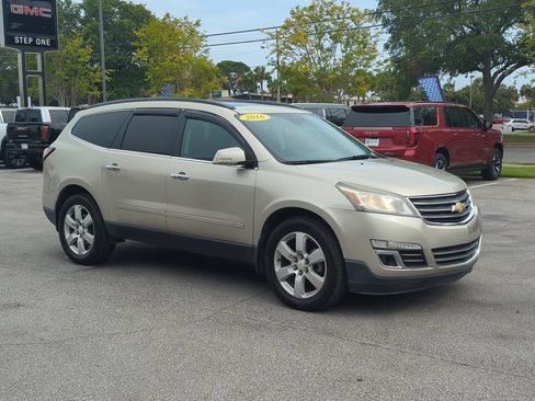 Used 2016 Chevrolet Traverse LTZ FWD image 8