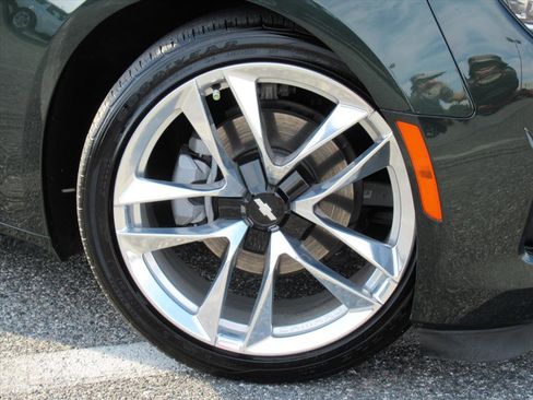 Used 2020 Chevrolet Camaro LT w/ RS Package image 7