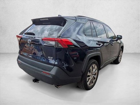 Used 2021 Toyota RAV4 XLE Premium AWD/4WD image 5