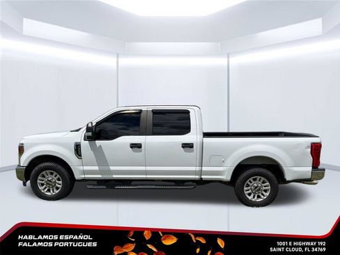 Used 2018 Ford F250 2WD Crew Cab Super Duty image 2