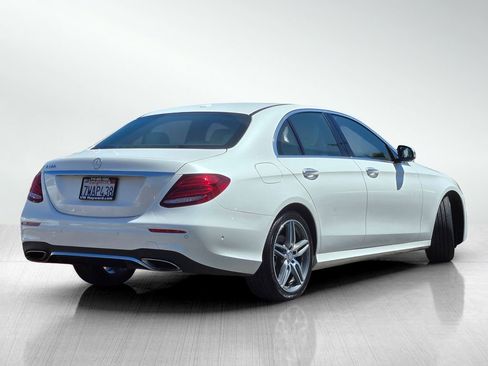 Used 2017 Mercedes-Benz E 300 image 5