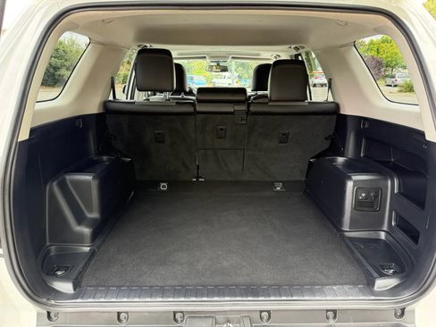 Used 2015 Toyota 4Runner SR5 Premium RWD image 11
