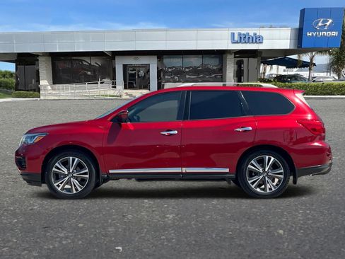 Used 2018 Nissan Pathfinder Platinum FWD image 6