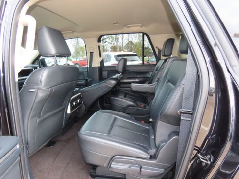 Used 2022 Ford Expedition Max XLT image 20