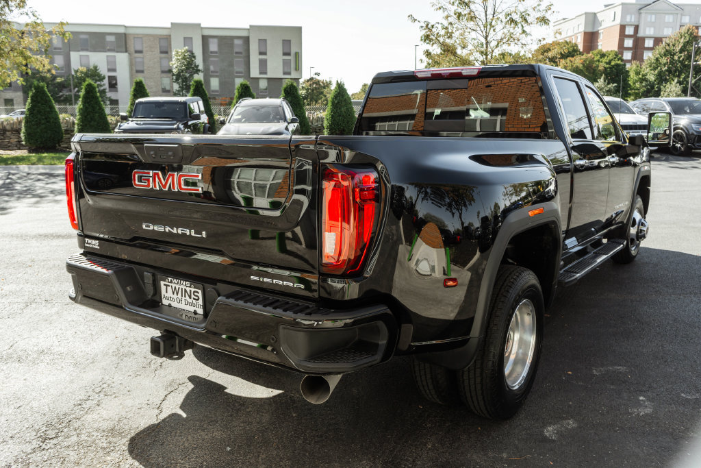 Used 2023 GMC Sierra 3500 Denali AWD/4WD image 38