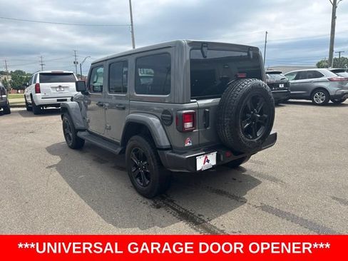 Used 2021 Jeep Wrangler Unlimited Sahara AWD/4WD image 5