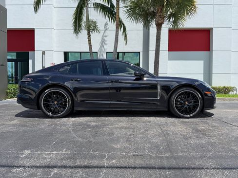 Used 2023 Porsche Panamera Platinum Edition RWD image 2