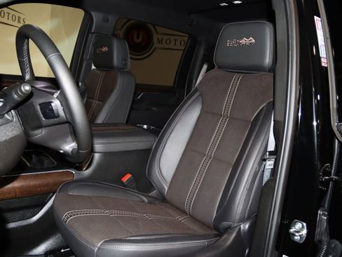 Used 2025 Chevrolet Silverado 2500 High Country w/ Technology Package image 42