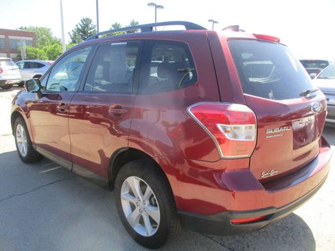 Used 2016 Subaru Forester 2.5i Premium w/ All-Weather Package AWD/4WD image 4