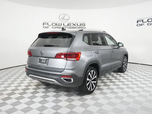 Used 2023 Volkswagen Taos SE FWD image 7
