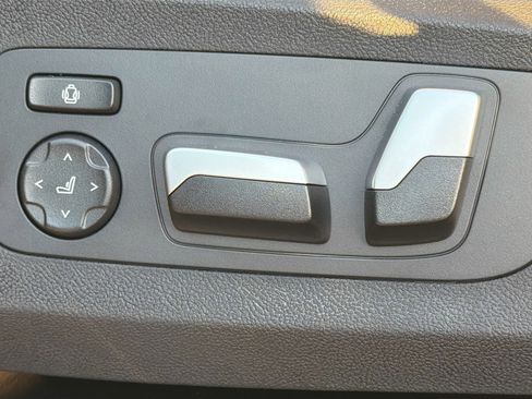 New 2026 BMW X5 sDrive40i w/ Premium Package image 25