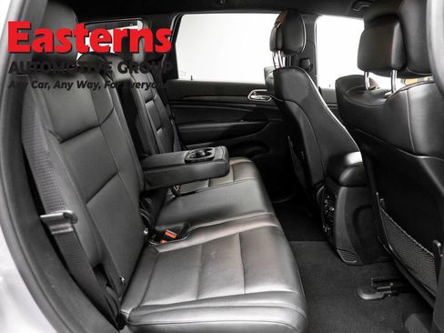 Used 2021 Jeep Grand Cherokee Laredo w/ Security & Convenience Group AWD/4WD image 23
