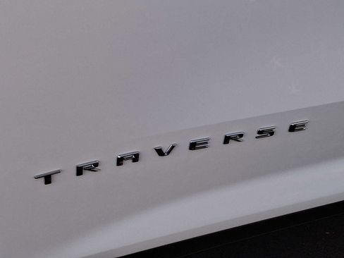 New 2026 Chevrolet Traverse LT image 4