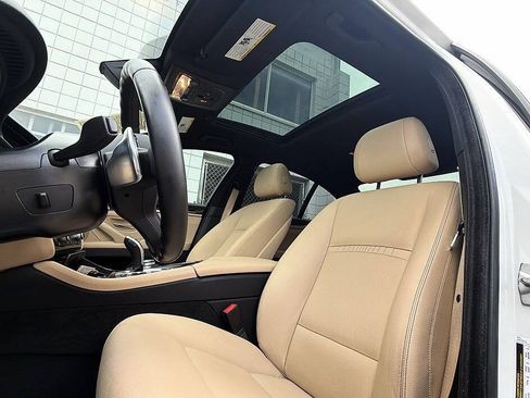 Used 2016 BMW 528i Sedan RWD image 5