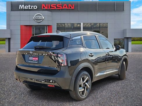 New 2026 Nissan Kicks SV image 3