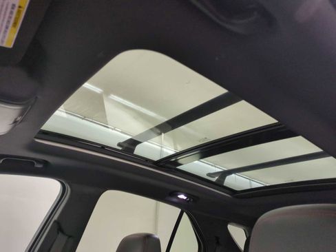 Used 2024 Chevrolet Equinox RS w/ RS Leather Package image 18