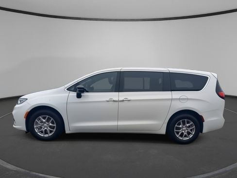 New 2025 Chrysler Pacifica Select image 20