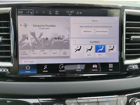 Used 2023 Chrysler Pacifica Touring-L FWD image 19