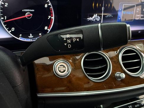 Certified 2018 Mercedes-Benz E 300 4MATIC image 14