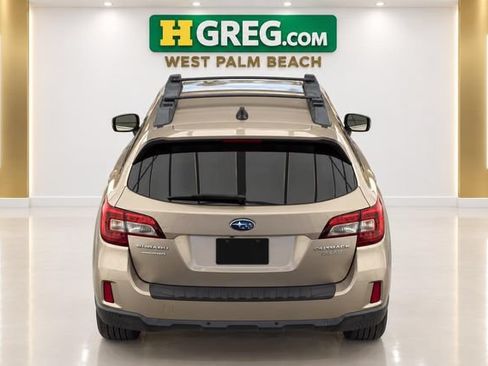 Used 2017 Subaru Outback 2.5i Limited AWD/4WD image 8