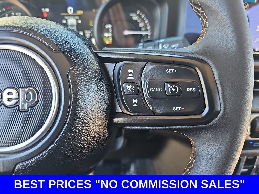 Used 2024 Jeep Wrangler Unlimited AWD/4WD image 17