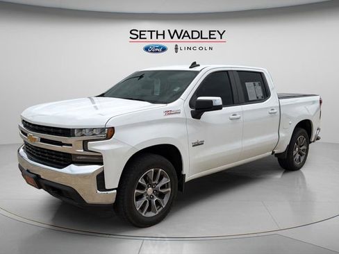 Used 2019 Chevrolet Silverado 1500 LT w/ Texas Edition AWD/4WD image 3