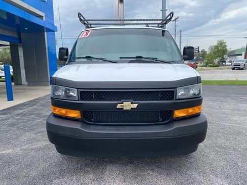 Used 2018 Chevrolet Express 2500 RWD image 8