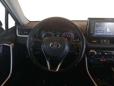 Used 2022 Toyota RAV4 XLE Premium FWD image 6