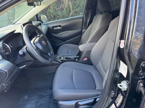 Used 2021 Toyota Corolla LE FWD image 8