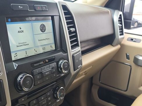 Used 2018 Ford F150 Lariat image 27