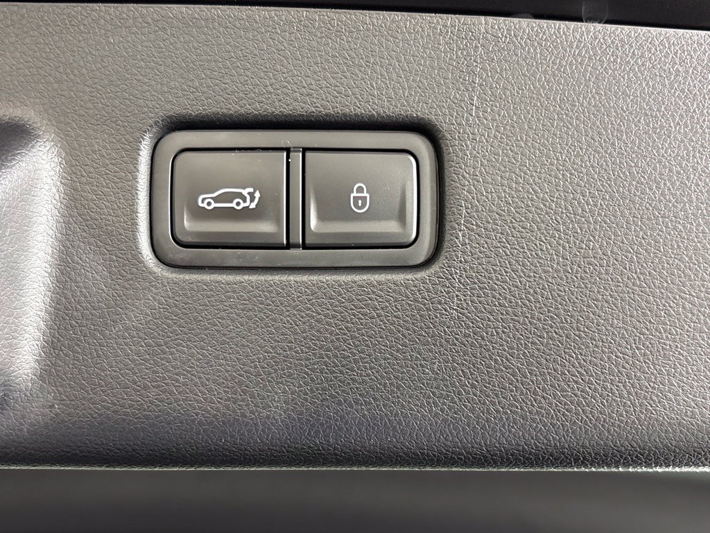 Used 2023 Genesis GV60 Advanced AWD/4WD image 23