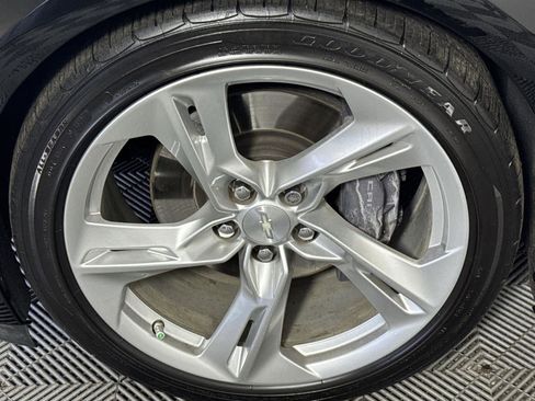 Used 2020 Chevrolet Camaro SS image 11