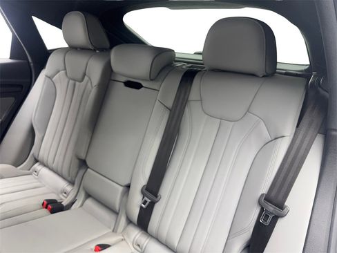 Used 2022 Audi Q5 2.0T Premium w/ Convenience Package image 35