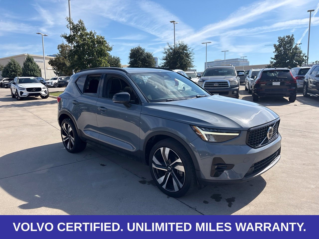 Certified 2023 Volvo XC40 B5 Plus w/ Protection Package Premier AWD/4WD image 4