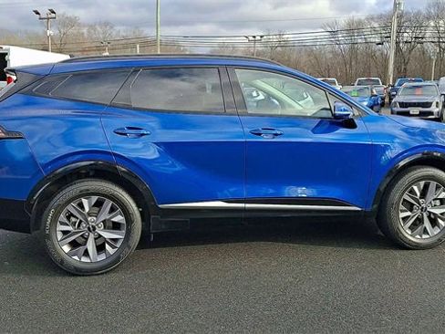 Used 2023 Kia Sportage SX image 9