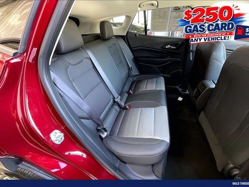 Used 2025 Chevrolet Trax LT w/ Driver Confidence Package FWD image 27