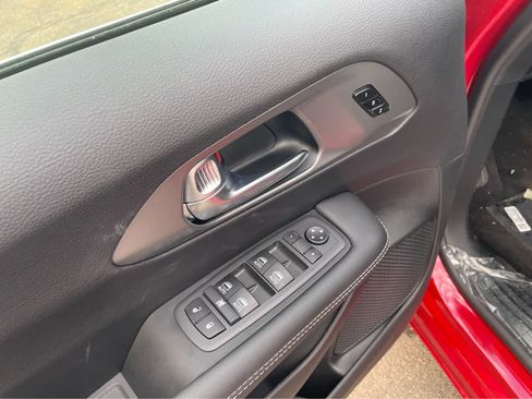 New 2026 Chrysler Pacifica Select FWD image 40