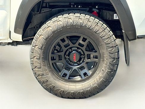 Used 2023 Toyota Tacoma TRD Off-Road AWD/4WD image 30