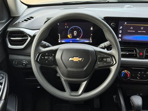 Used 2025 Chevrolet TrailBlazer LT image 28