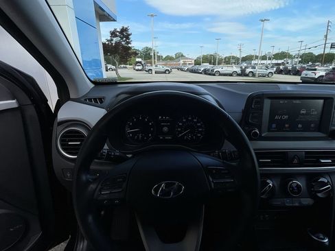 Used 2020 Hyundai Kona SEL Plus FWD image 11