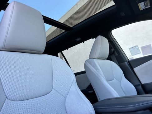 New 2026 Lexus TX 350 AWD image 18