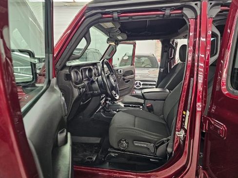 Used 2021 Jeep Gladiator Sport image 31