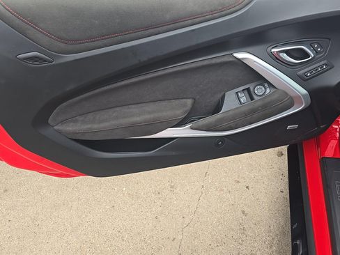 Used 2018 Chevrolet Camaro ZL1 RWD image 15