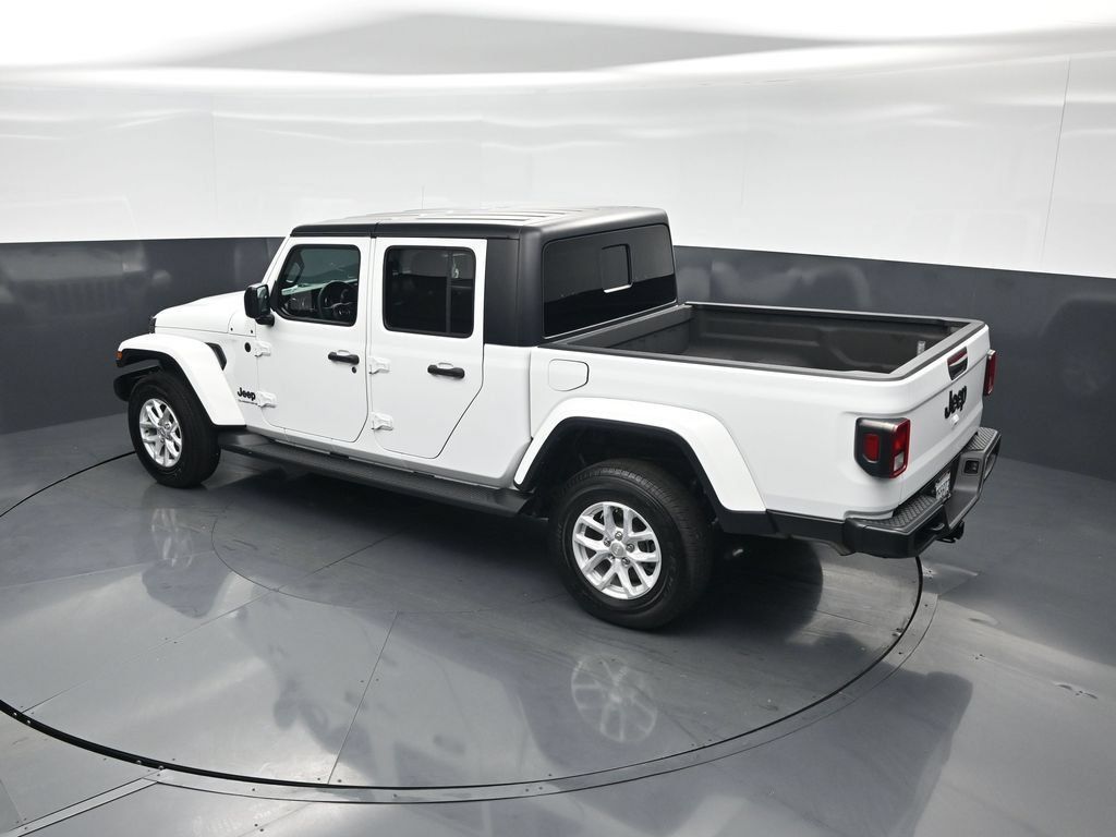 Used 2023 Jeep Gladiator Sport AWD/4WD image 36