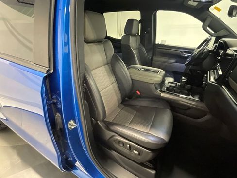 Used 2022 Chevrolet Silverado 1500 ZR2 w/ Technology Package image 31