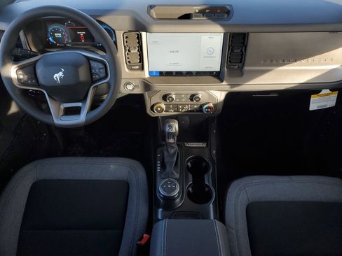 New 2025 Ford Bronco 2-Door image 24