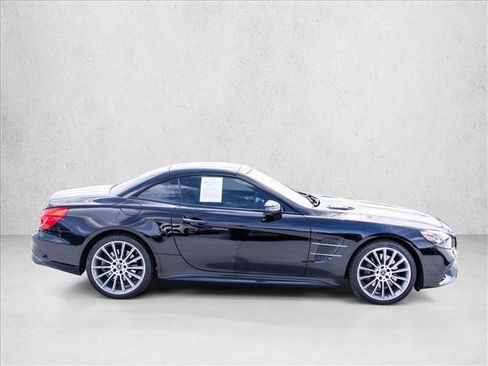 Used 2018 Mercedes-Benz SL 550 image 4