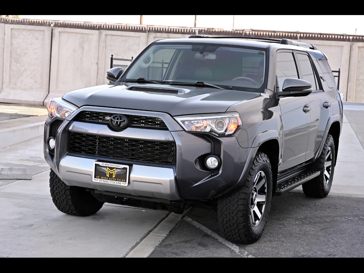 Used 2018 Toyota 4Runner TRD Off-Road Premium AWD/4WD image 1